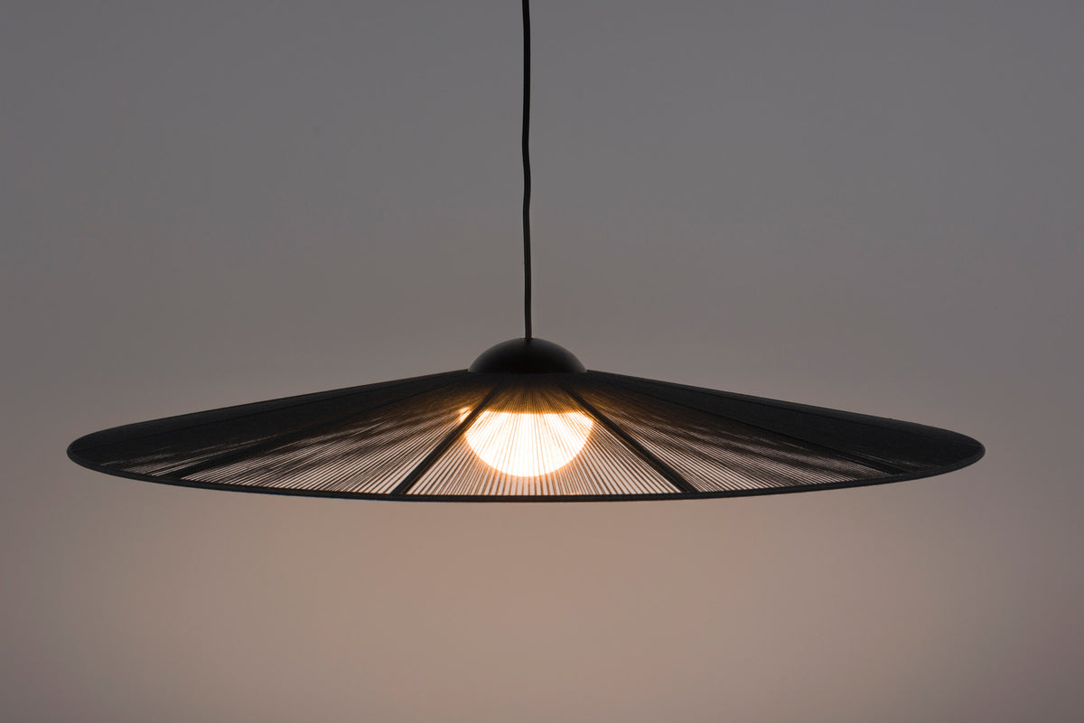 Pendelleuchte Belle L von Zuiver mit rundem Schirm aus gesponnenem Seil, Metall und Holz