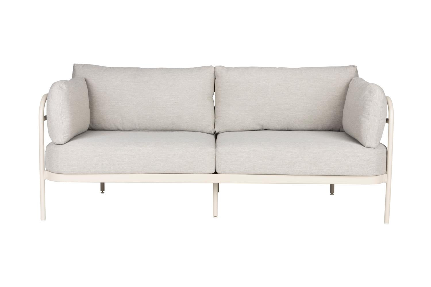 Das Vista Outdoor Set von Zuiver bietet stilvolles Design und Komfort für moderne Aussenbereiche.