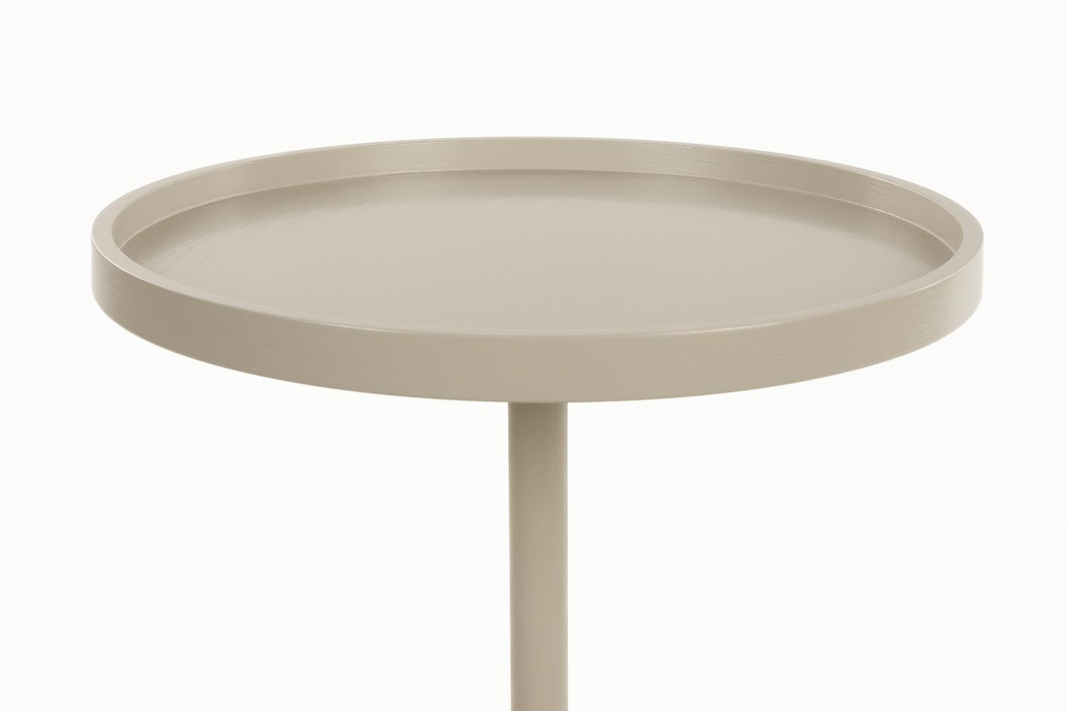 Entdecken Sie den eleganten Beistelltisch Jason Beige von Zuiver – ein stilvolles Möbelstück aus hochwertigem Metall und Eichenfurnier, ideal für jeden Raum.