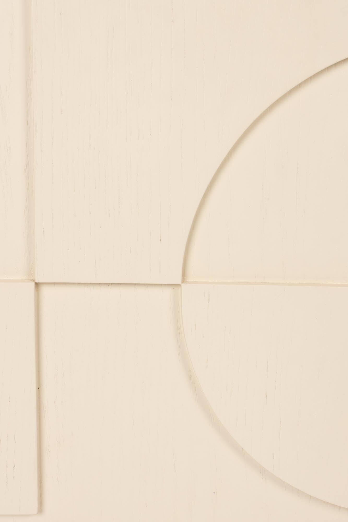 Entdecken Sie das Sideboard Faces von Zuiver – ein elegantes Möbelstück mit einzigartigen Relieftüren, das Funktionalität und modernes Design harmonisch verbindet.