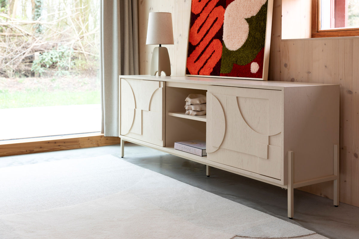 Sideboard Faces in beige präsentiert im Onlineshop von KAQTU Design AG. Sideboard ist von Zuiver