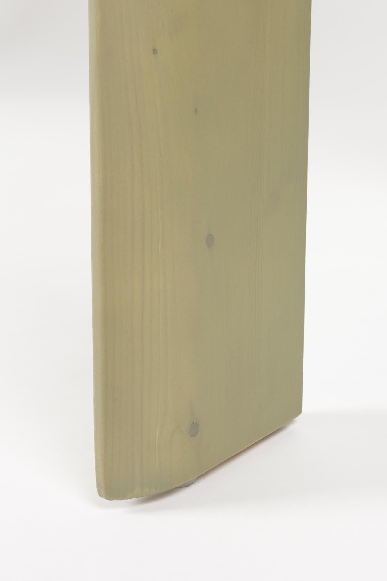 Entdecken Sie das stilvolle Gartentischset Avenue von Zuiver – klappbar, komfortabel und perfekt für gesellige Stunden im Garten.