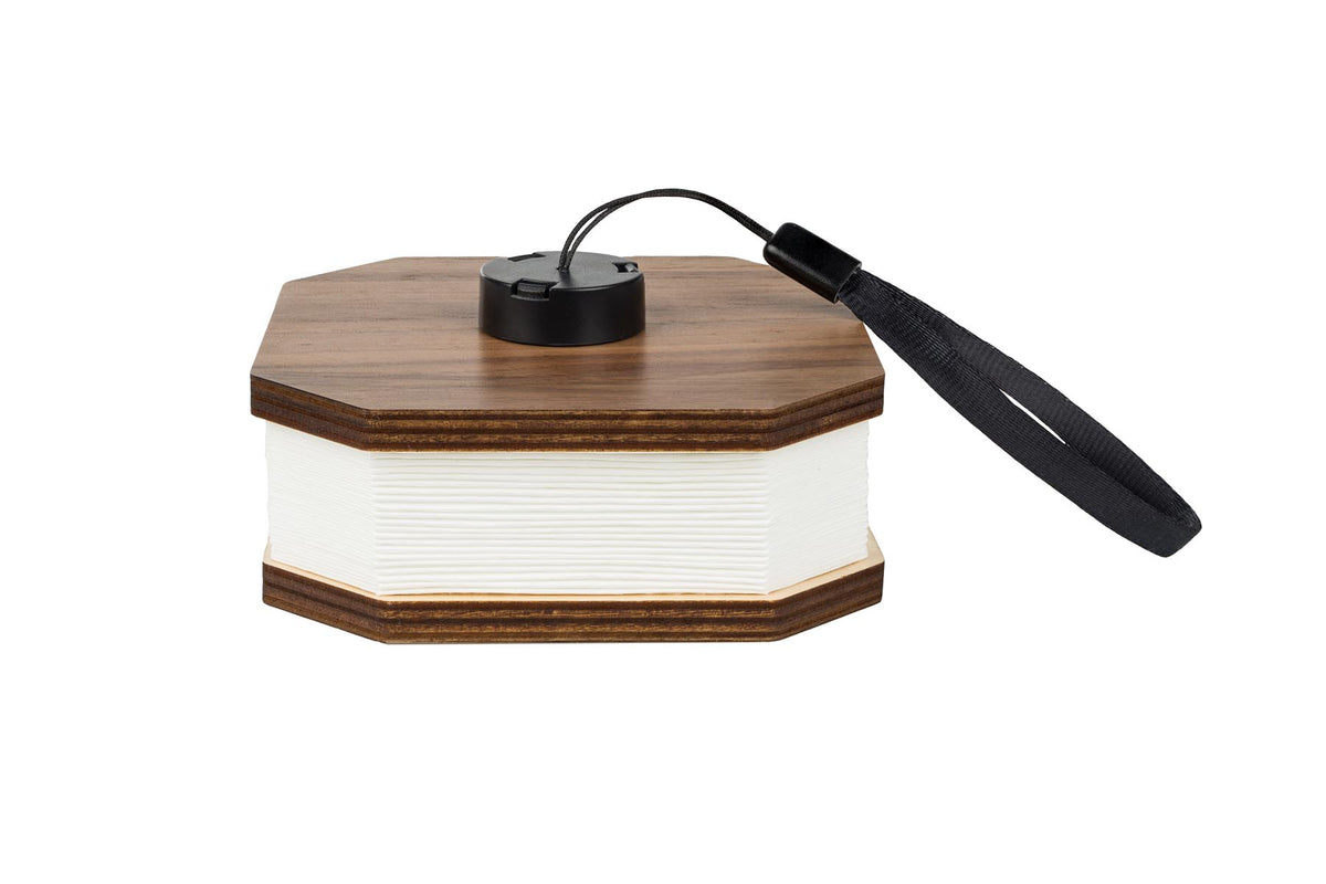 Tischlampe Cake in Braun präsentiert im Onlineshop von KAQTU Design AG. Tischleuchte ist von Zuiver