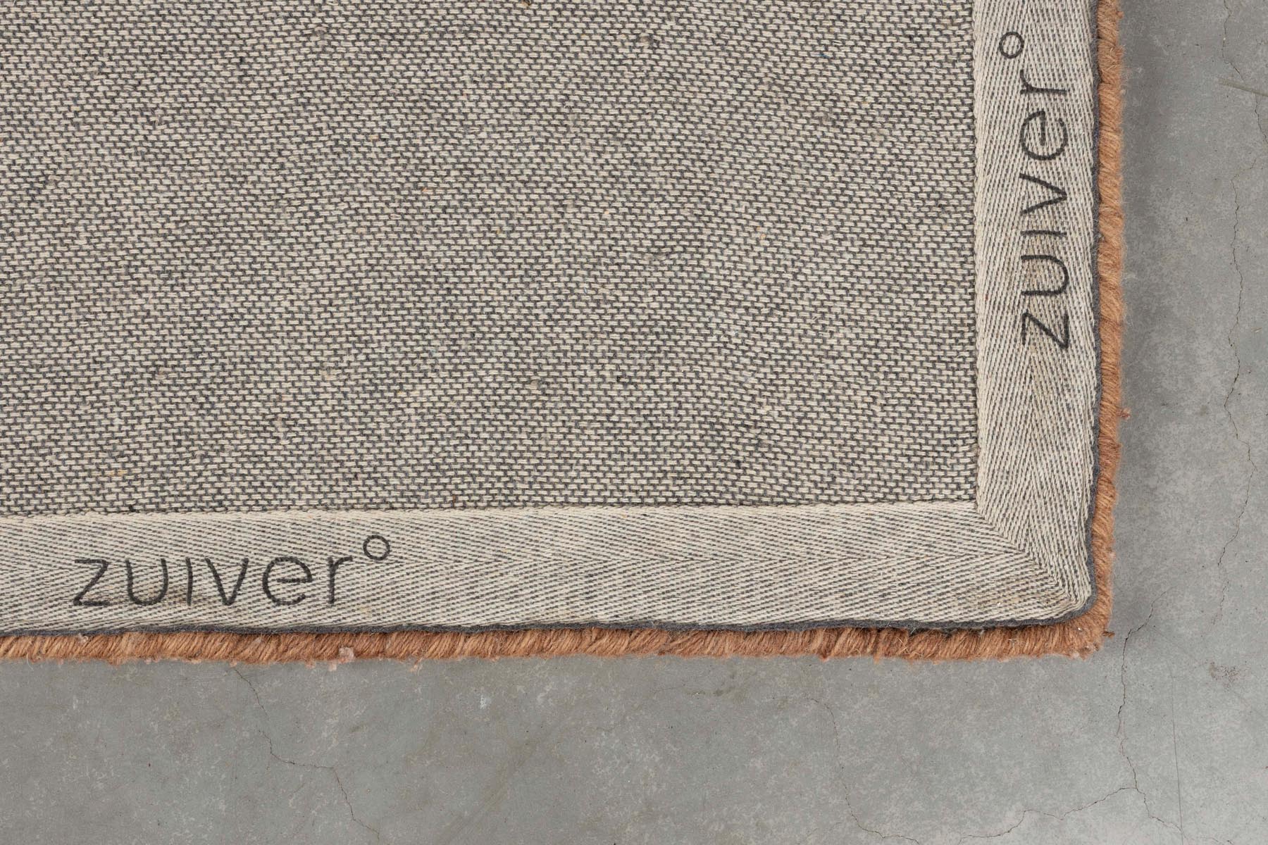 Teppich Luwte 200x300 in Rot präsentiert im Onlineshop von KAQTU Design AG. Teppich ist von Zuiver