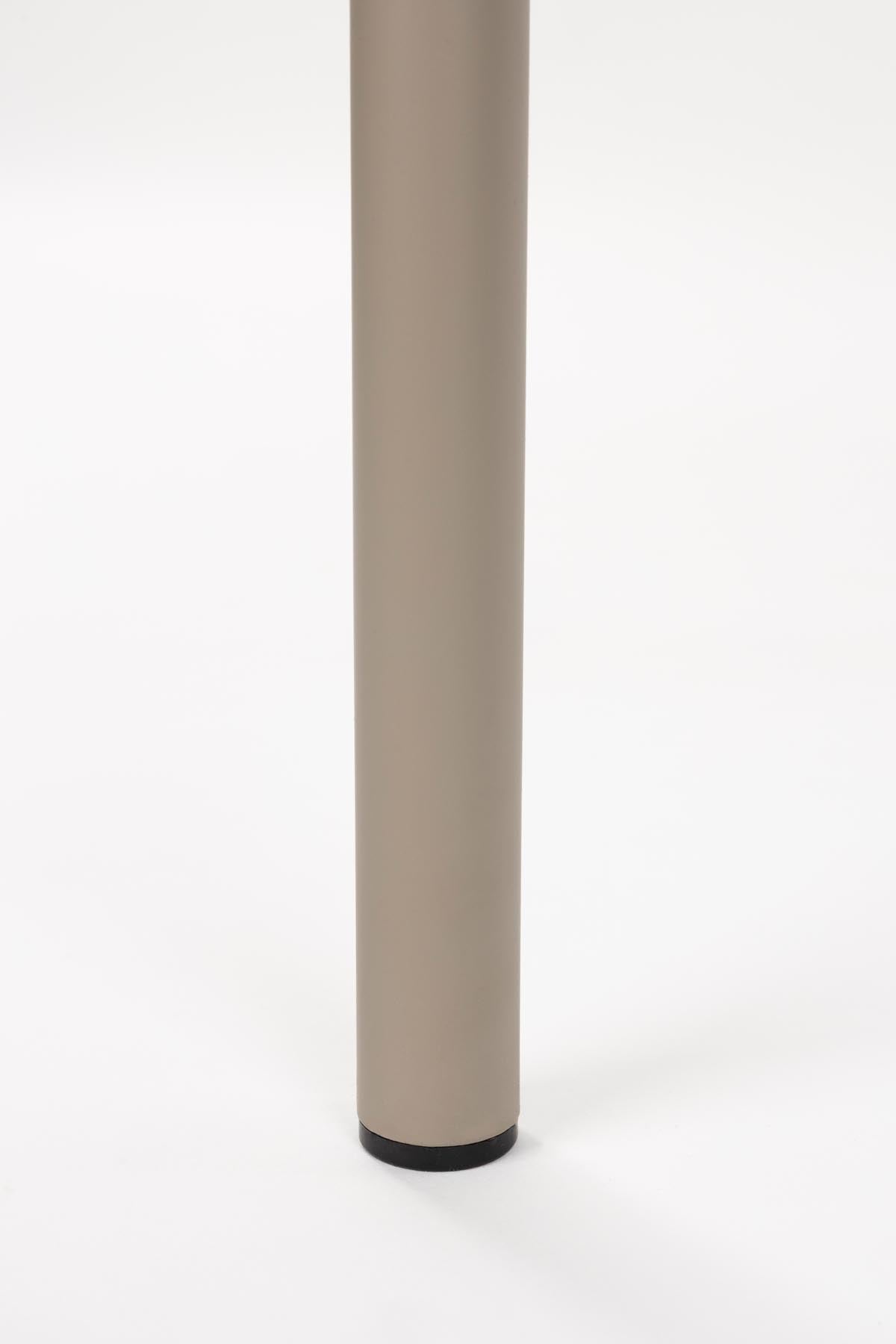 Armlehnstuhl Heels in beige präsentiert im Onlineshop von KAQTU Design AG. Stuhl mit Armlehne ist von Zuiver