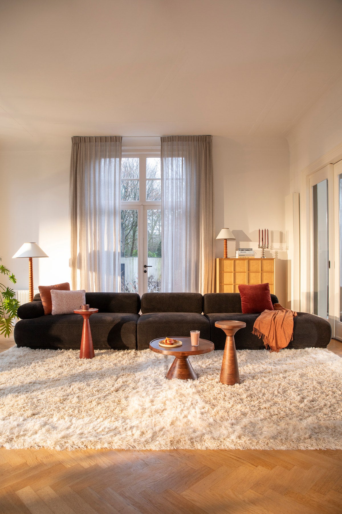 Coffee Table Floss in Braun präsentiert im Onlineshop von KAQTU Design AG. Couchtisch ist von Zuiver