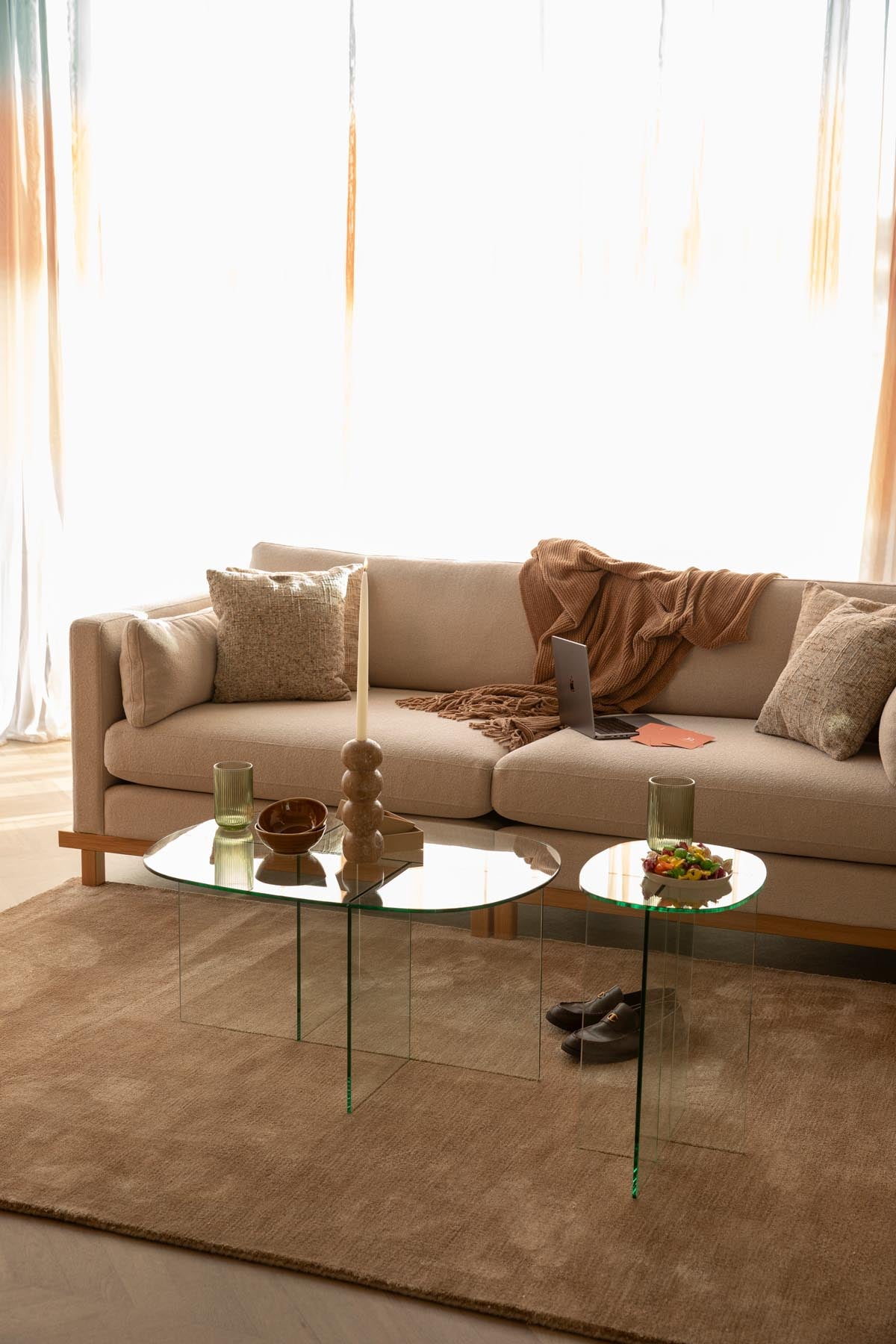 Beistelltisch Linea in Transparent präsentiert im Onlineshop von KAQTU Design AG. Beistelltisch ist von Zuiver