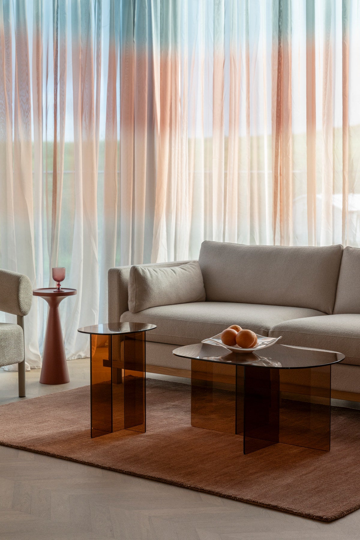 Beistelltisch Linea in Braun präsentiert im Onlineshop von KAQTU Design AG. Beistelltisch ist von Zuiver
