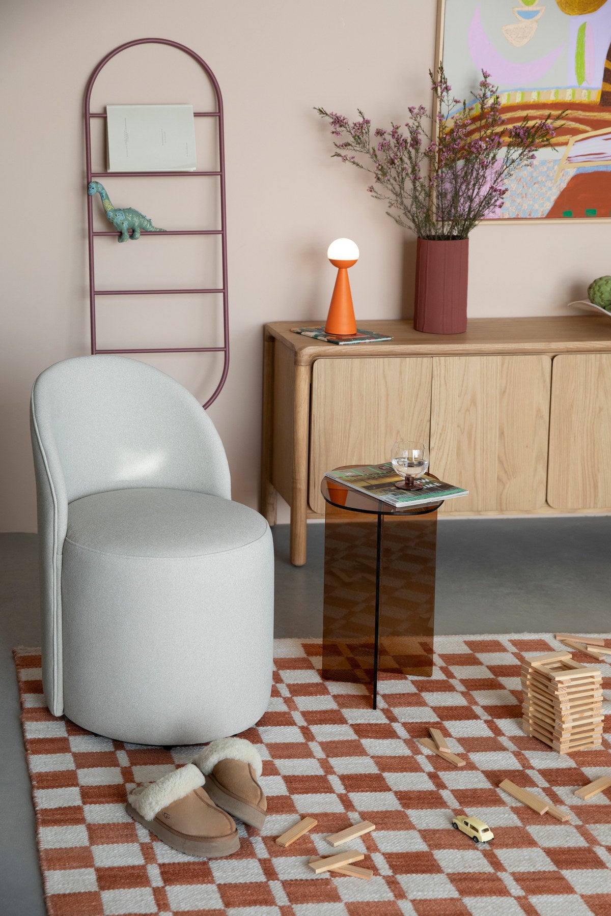 Sessel Plush in beige präsentiert im Onlineshop von KAQTU Design AG. Sessel ist von Zuiver