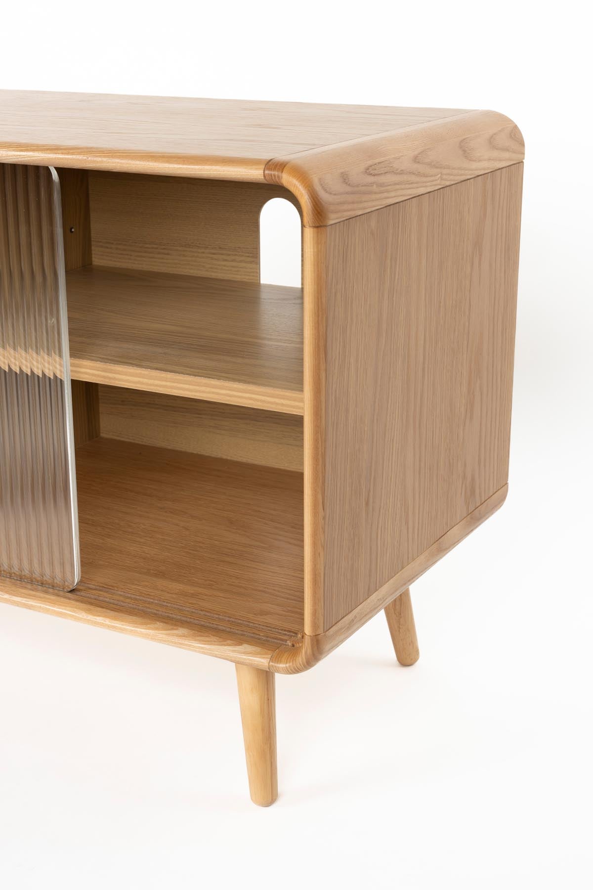 Sideboard Rise in Natürlich präsentiert im Onlineshop von KAQTU Design AG. Sideboards ist von Zuiver