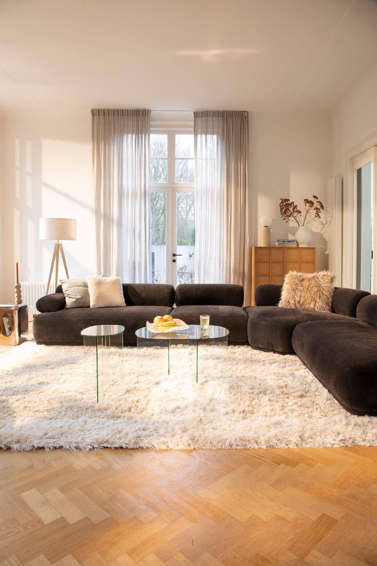 Sofa Rembrandt 7.5-Sitzer Links in Braun präsentiert im Onlineshop von KAQTU Design AG. Ecksofa ist von Zuiver
