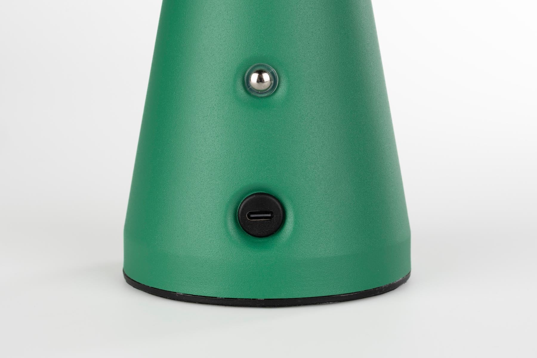 Tischlampe Bello in Grün präsentiert im Onlineshop von KAQTU Design AG. Tischleuchte ist von Zuiver