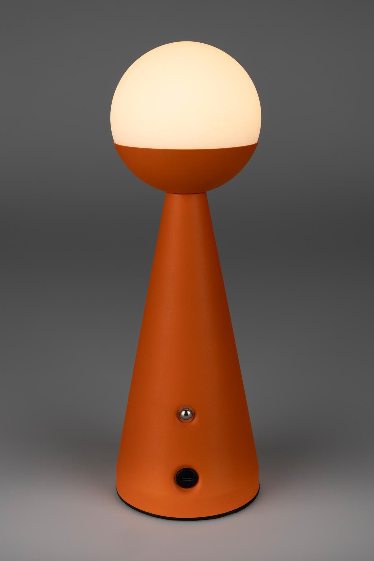 Tischlampe Bello in orange präsentiert im Onlineshop von KAQTU Design AG. Tischleuchte ist von Zuiver