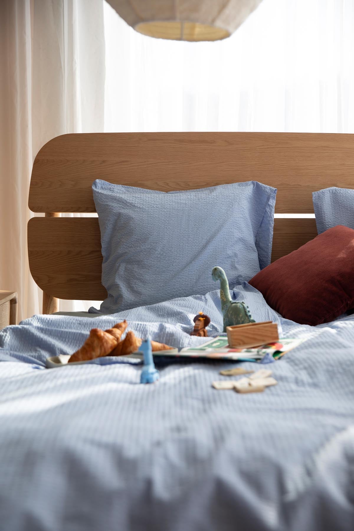 Bett Storm Natural 160 in Natural präsentiert im Onlineshop von KAQTU Design AG. Bett ist von Zuiver