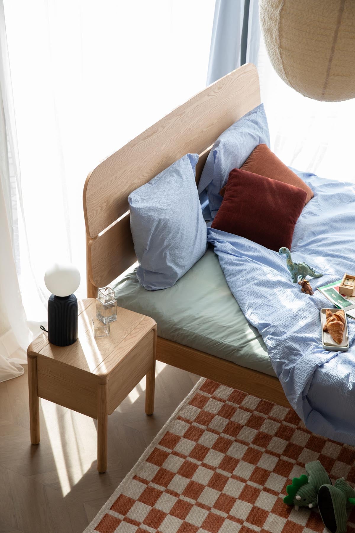 Beistelltisch / Nachttisch Storm in Natürlich präsentiert im Onlineshop von KAQTU Design AG. Beistelltisch ist von Zuiver