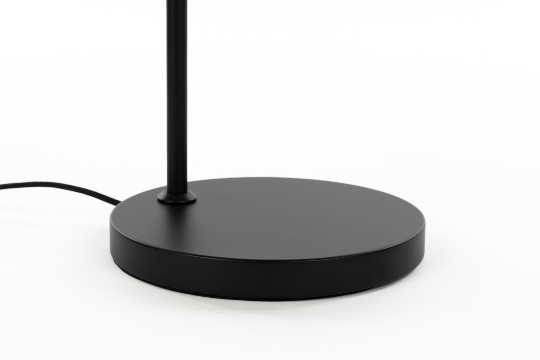 Stehlampe Bumble in Rot präsentiert im Onlineshop von KAQTU Design AG. Stehleuchte ist von Zuiver