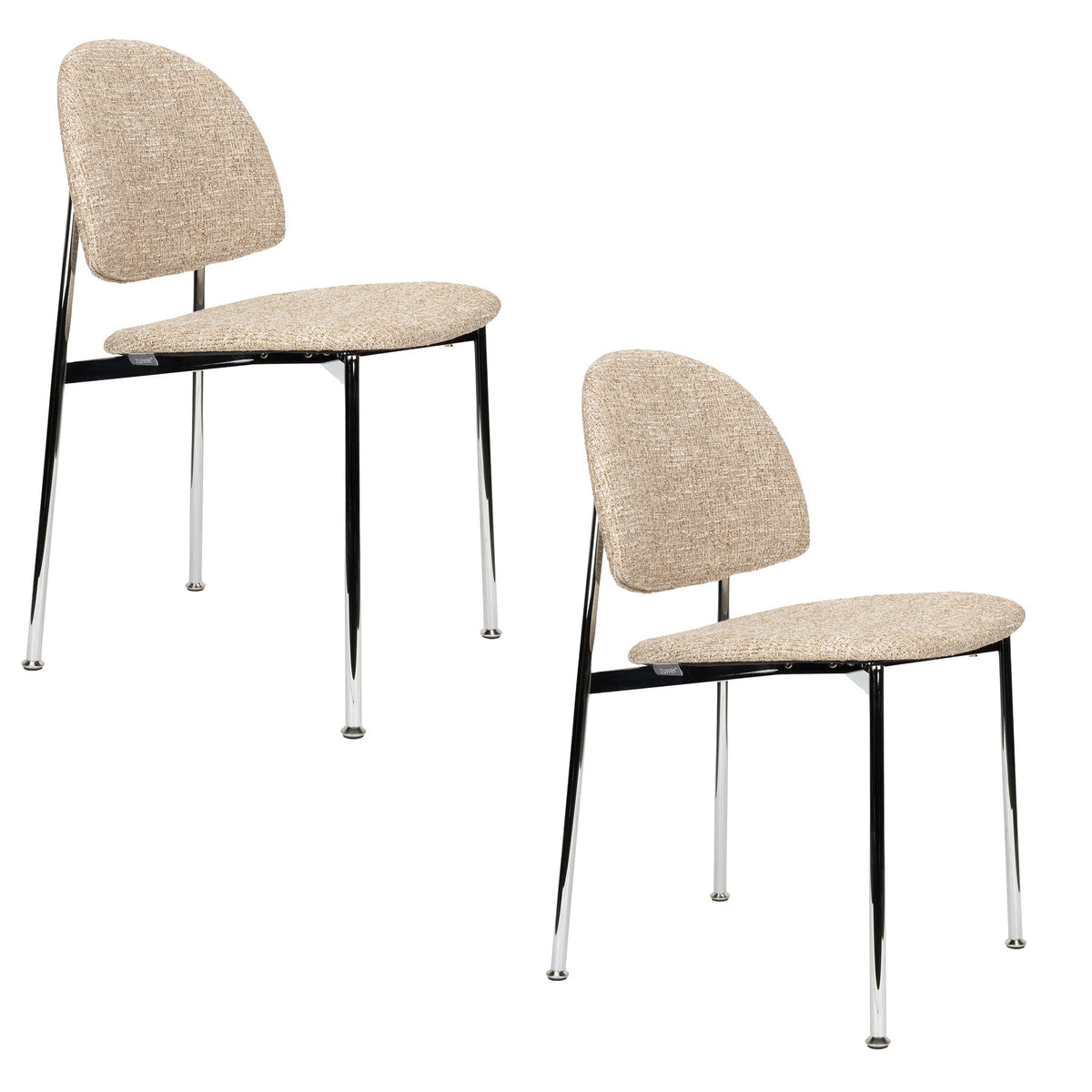 Stuhl mit rundem Rückenlehnendesign, beigem Polyesterbezug und silberfarbenem Gestell, freistehend fotografiert, Zuiver Sunrise Chair.