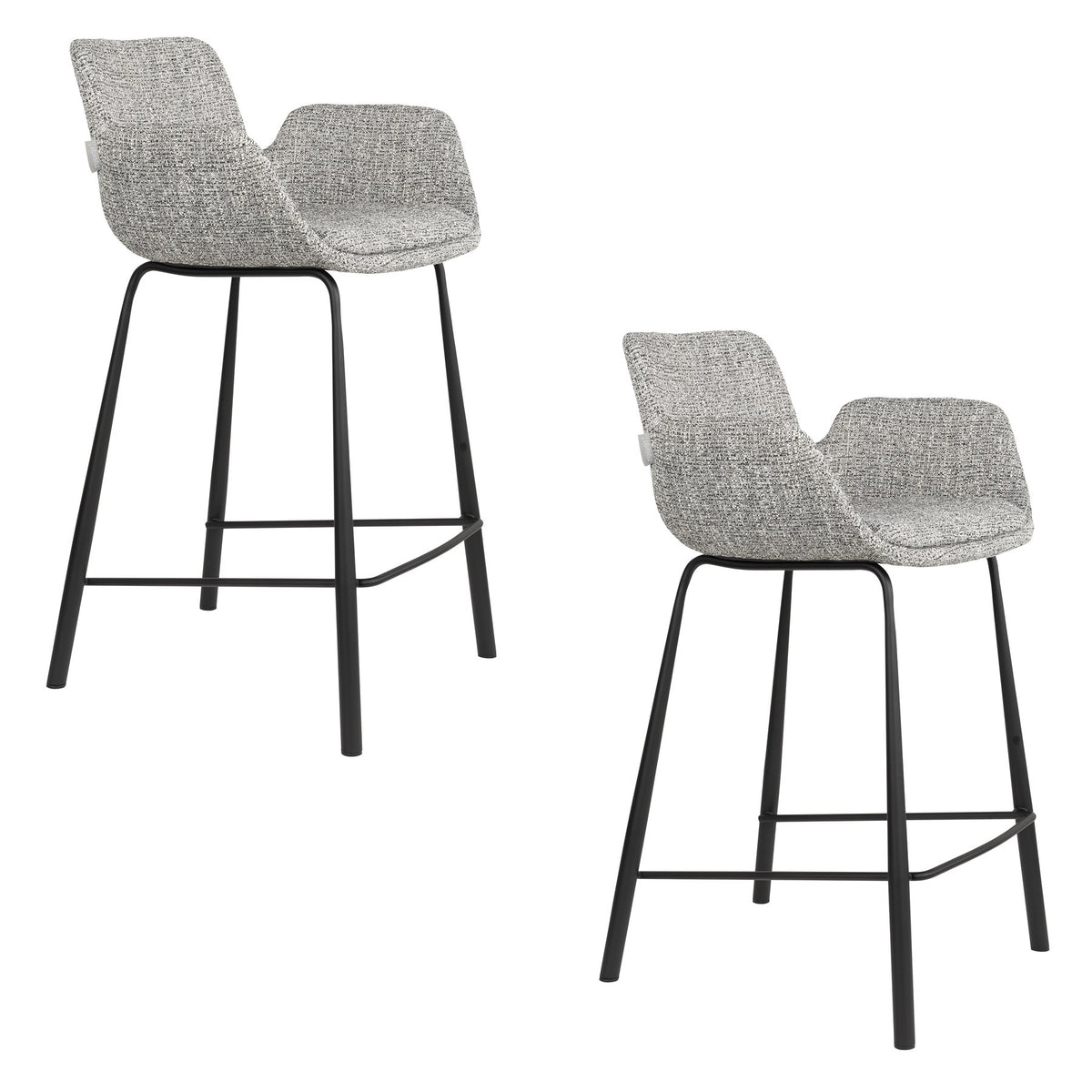 Barhocker Brit von Zuiver mit gepolstertem Sitz und Rückenlehne aus Polyester, schwarzes Gestell, erhältlich in Grau, Rot oder Beige.