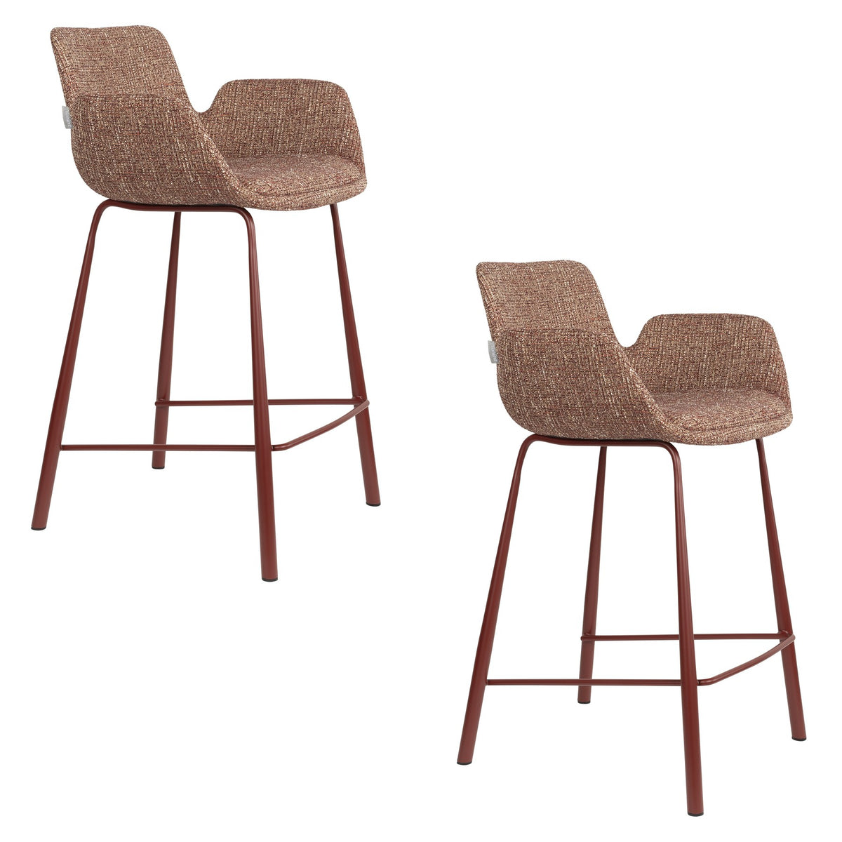 Barhocker Brit von Zuiver mit gepolstertem Sitz und Rückenlehne aus Polyester, schwarzes Gestell, erhältlich in Grau, Rot oder Beige.