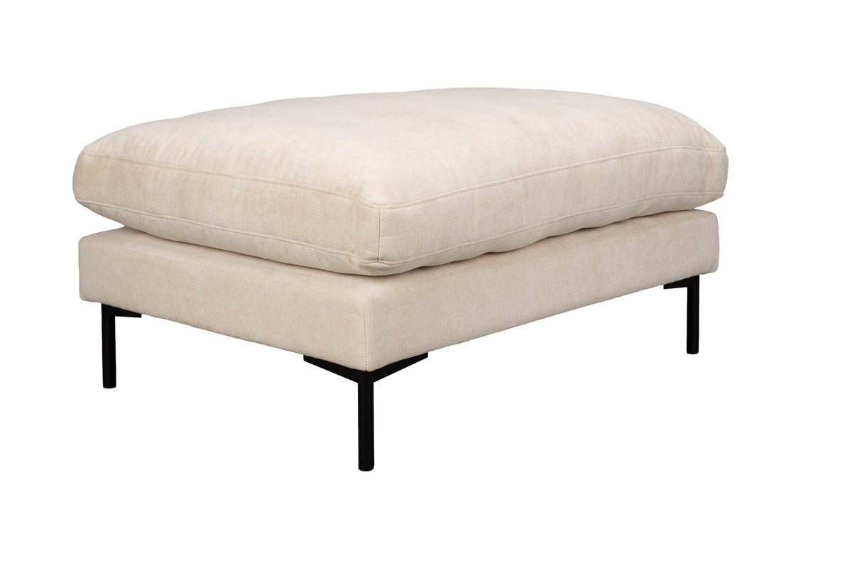 Beiger Hocker Summer von Zuiver mit gepolstertem Sitz aus Acetat und Polyester, PU-Schaum-Füllung und rechteckiger, luftiger Form.