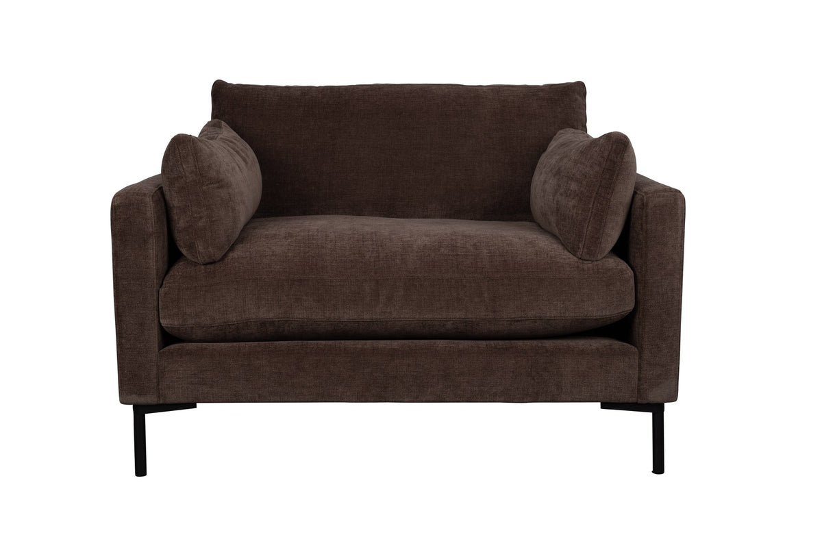 Dunkelbraunes 2er Sofa Love Seat Summer von Zuiver mit gepolsterter Sitzfläche aus Acetat und Polyester sowie schlanken Beinen.