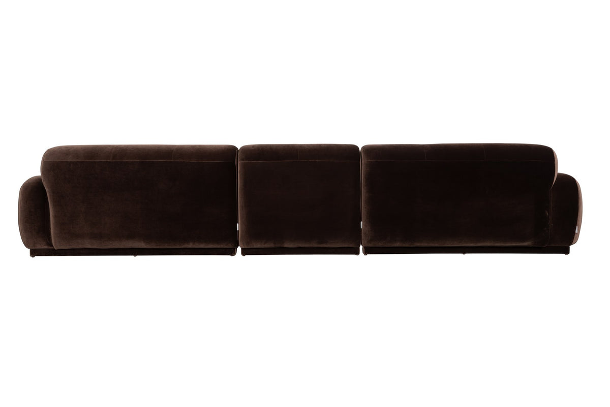 Braunes 5er Sofa Hazel von Zuiver mit Polyesterbezug, Schaumstofffüllung und Rahmen aus Gummibaumholz, weiche Rundungen und breite Sitzfläche.