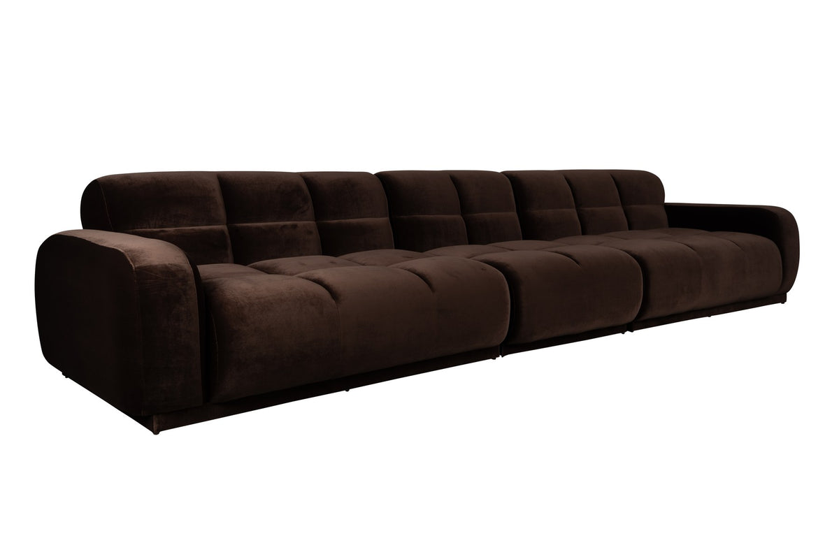 Braunes 5er Sofa Hazel von Zuiver mit Polyesterbezug, Schaumstofffüllung und Rahmen aus Gummibaumholz, weiche Rundungen und breite Sitzfläche.