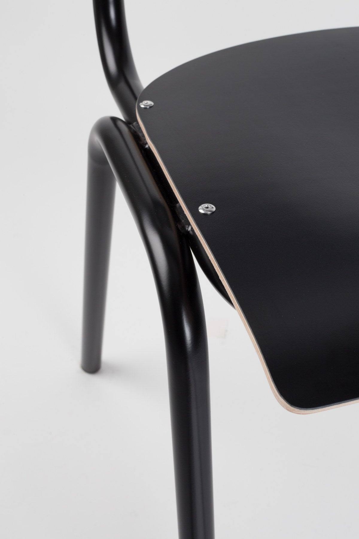 Stuhl Back to School HPL in Schwarz präsentiert im Onlineshop von KAQTU Design AG. Stuhl ist von Zuiver