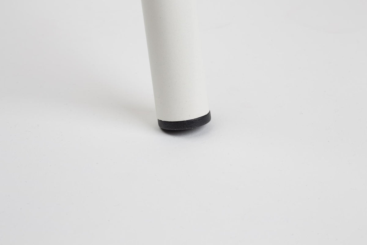 Stuhl Back to School HPL in Weiss präsentiert im Onlineshop von KAQTU Design AG. Stuhl ist von Zuiver