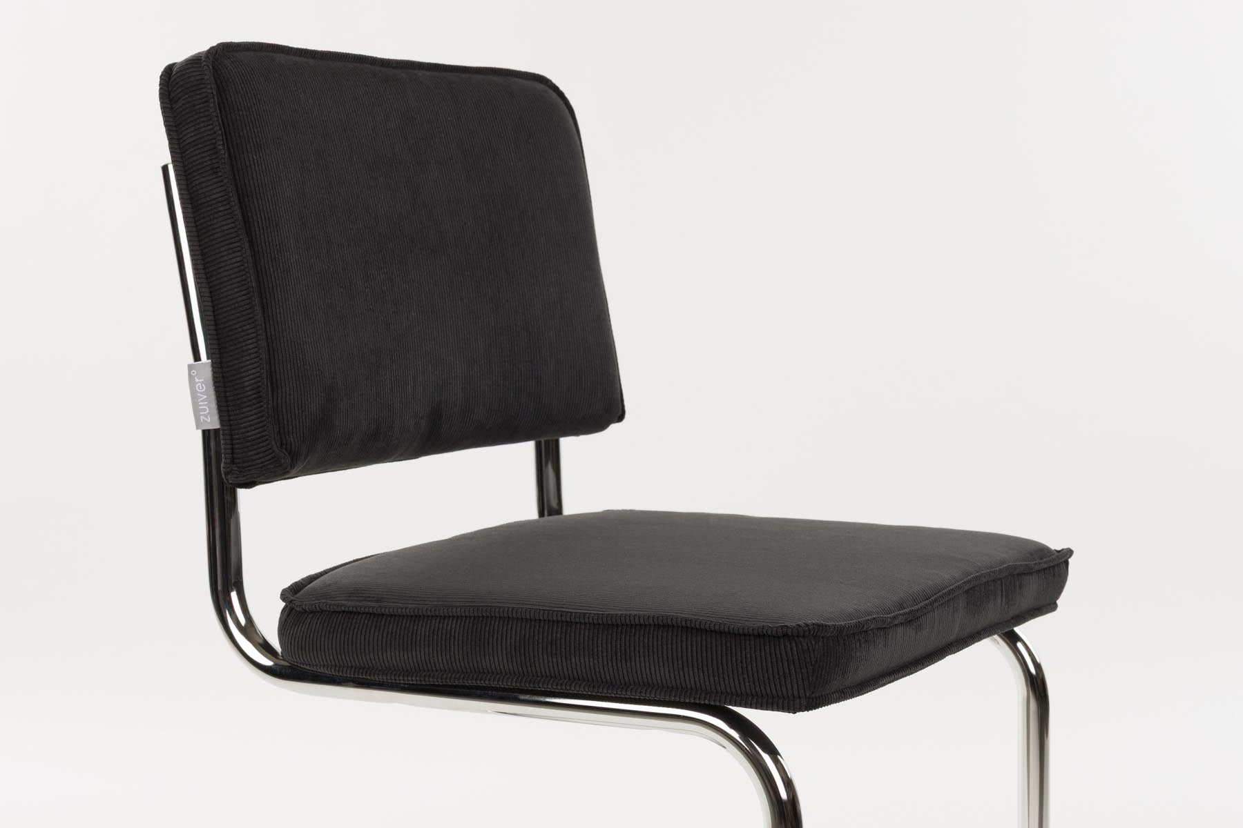 Stuhl Ridge in Schwarz präsentiert im Onlineshop von KAQTU Design AG. Stuhl ist von Zuiver