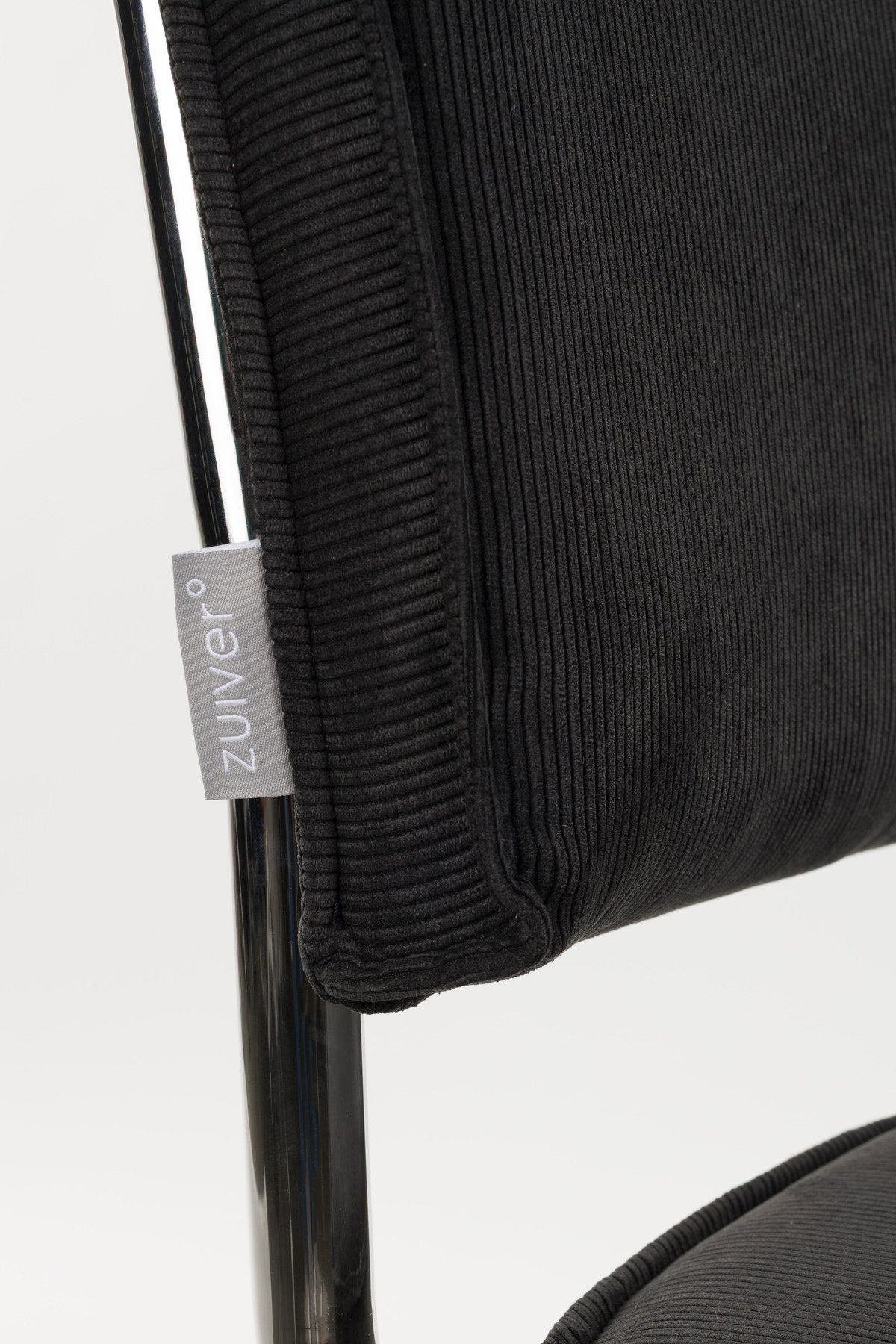 Stuhl Ridge in Schwarz präsentiert im Onlineshop von KAQTU Design AG. Stuhl ist von Zuiver