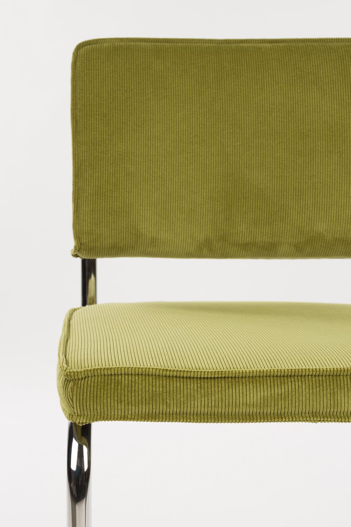 Stuhl Ridge in Grün präsentiert im Onlineshop von KAQTU Design AG. Stuhl ist von Zuiver