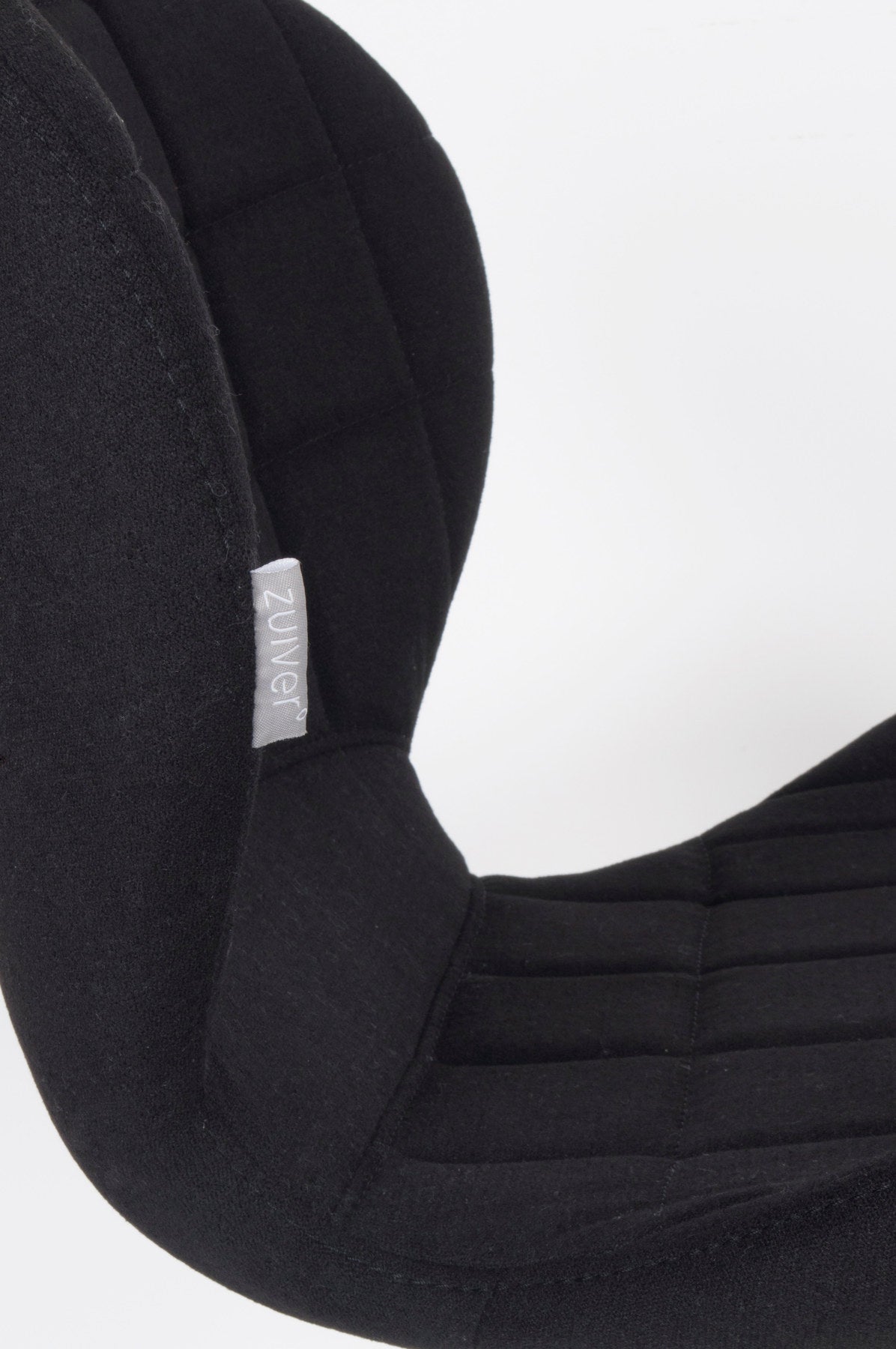 Stuhl Omg in Schwarz präsentiert im Onlineshop von KAQTU Design AG. Stuhl ist von Zuiver