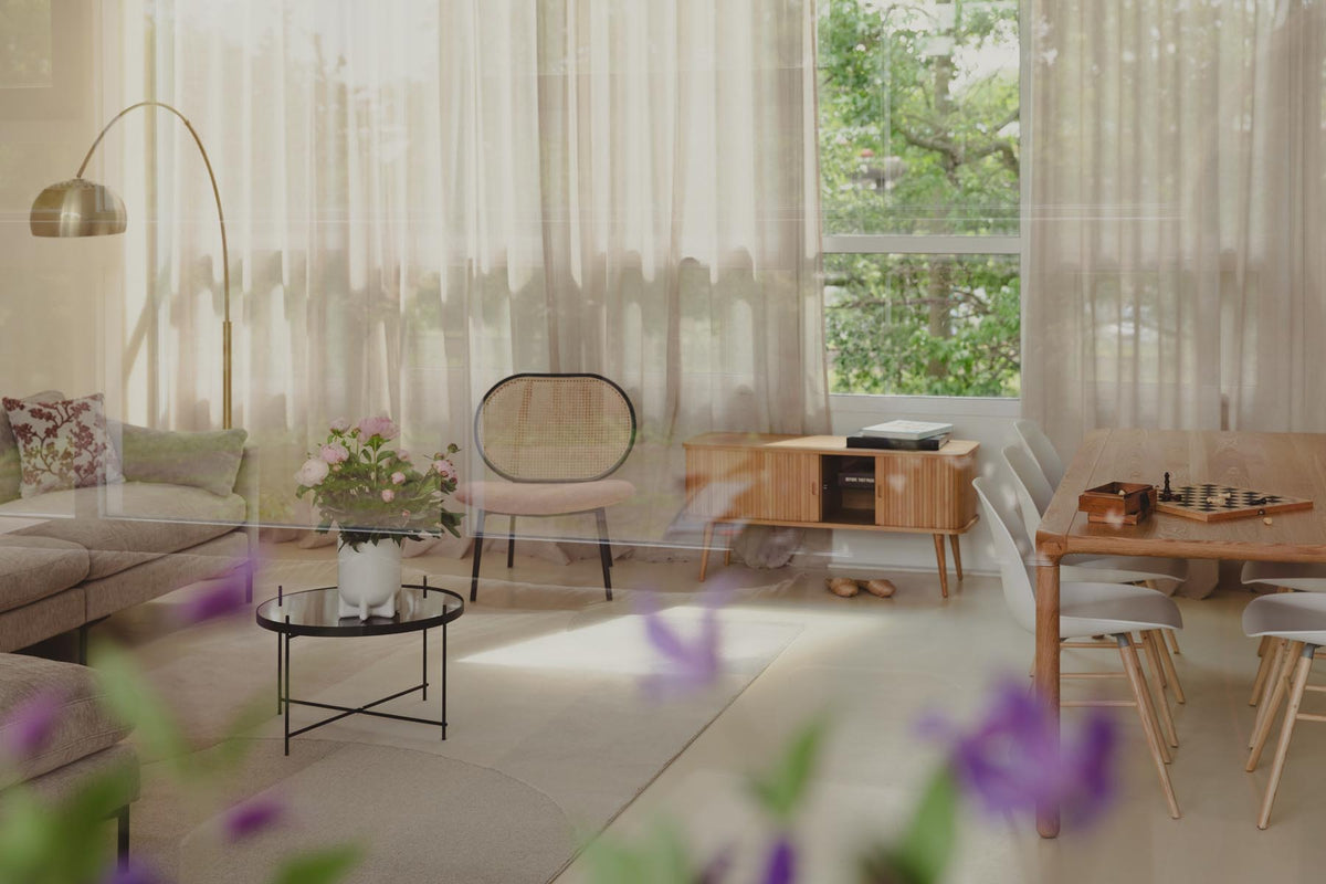 Stuhl Albert Kuip in Weiss präsentiert im Onlineshop von KAQTU Design AG. Stuhl ist von Zuiver