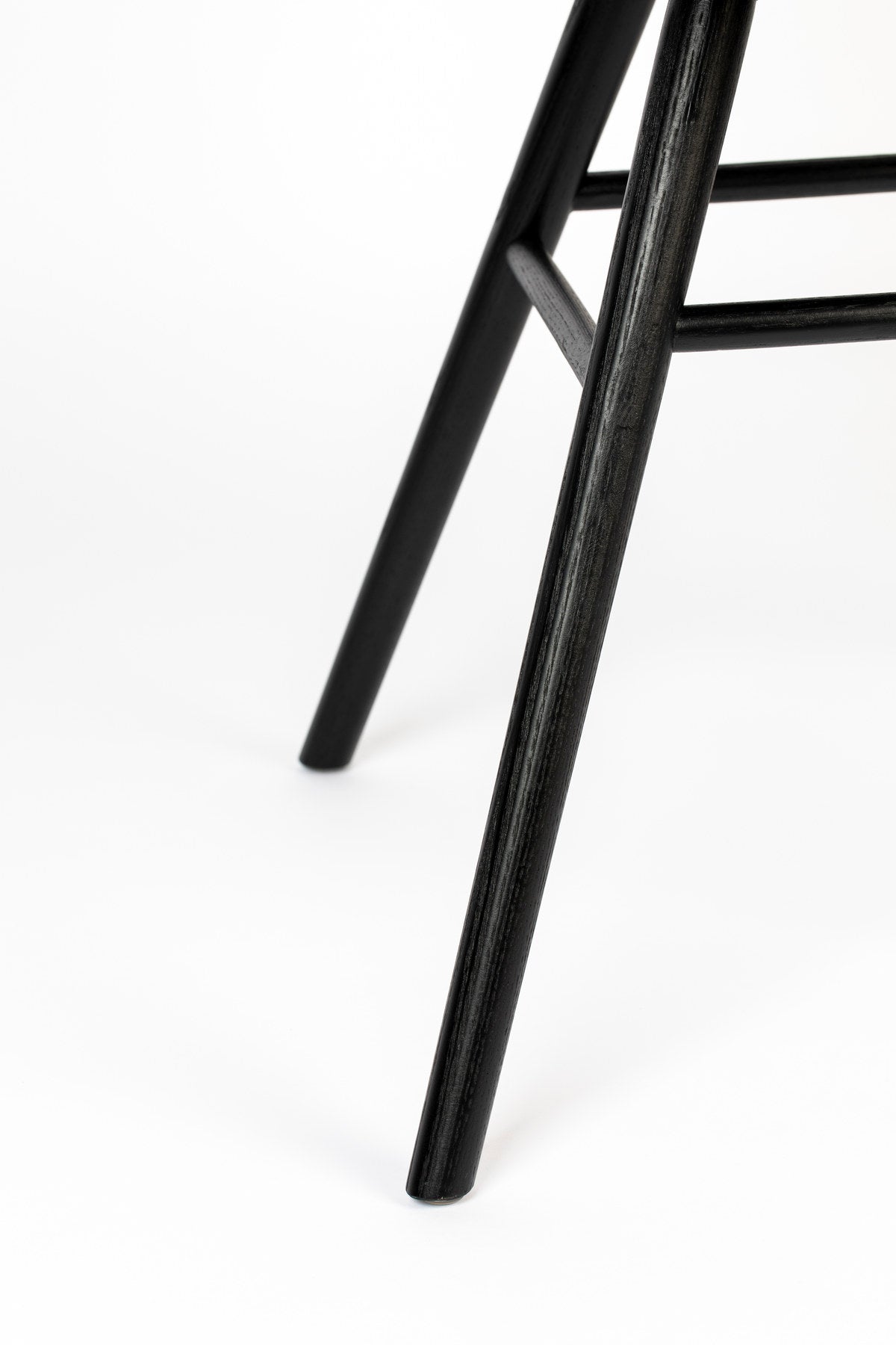 Stuhl Albert Kuip in Braun präsentiert im Onlineshop von KAQTU Design AG. Stuhl ist von Zuiver