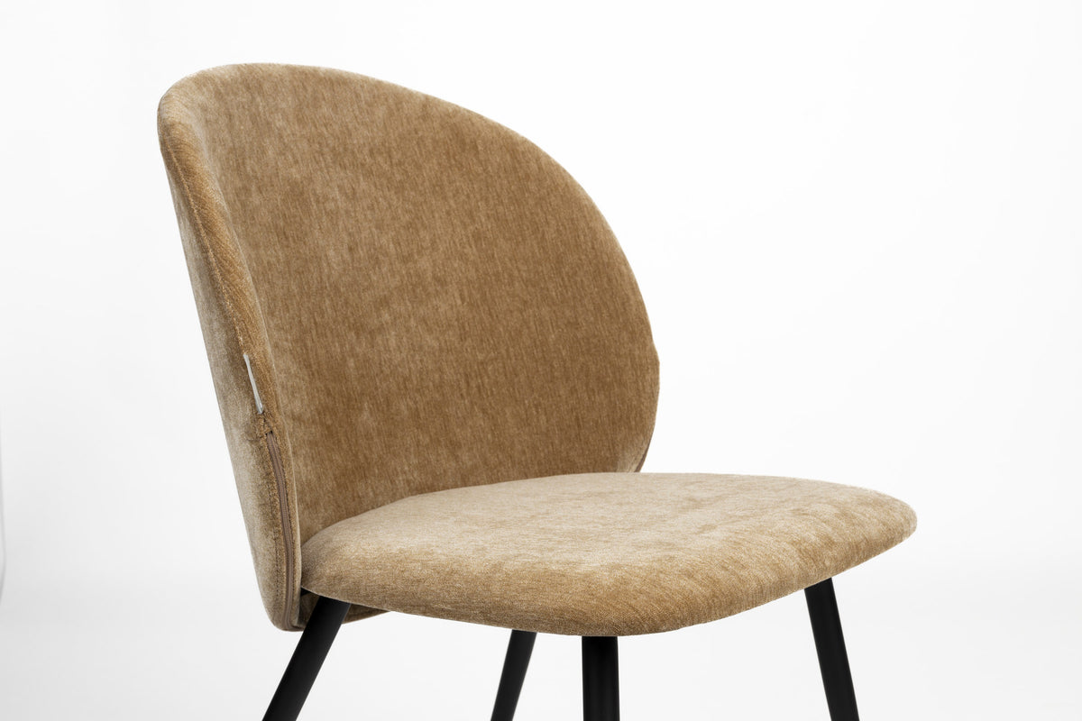 Cozy Stuhl in Gelb präsentiert im Onlineshop von KAQTU Design AG. Stuhl ist von Zuiver