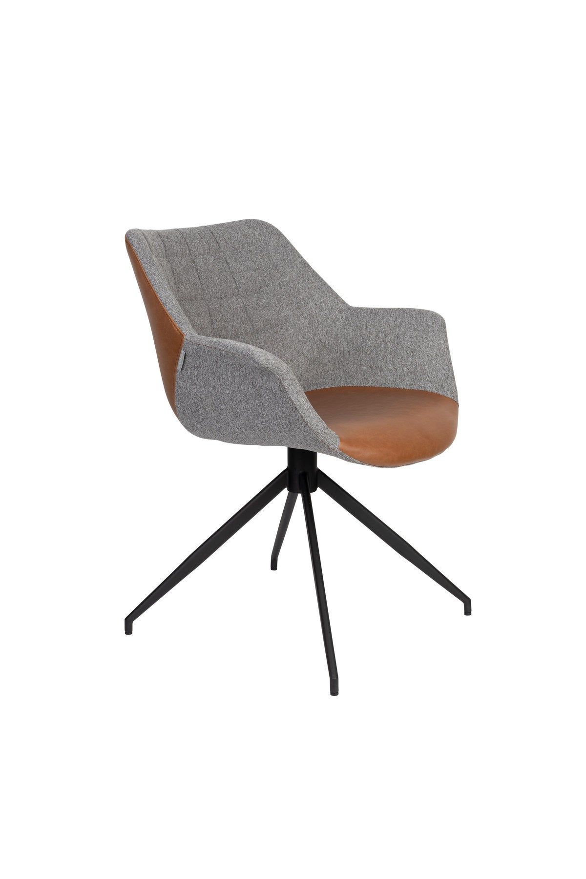 Armlehnstuhl Doulton Swivel in Braun präsentiert im Onlineshop von KAQTU Design AG. Dreh-Schalenstuhl mit Armlehnen ist von Zuiver