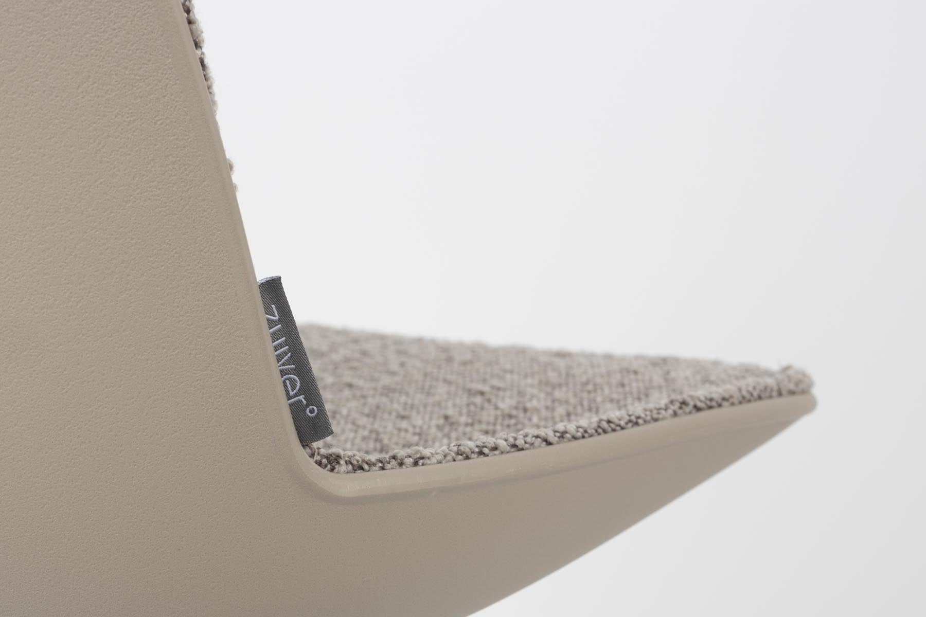 Bürostuhl Albert Kuip in Taupe präsentiert im Onlineshop von KAQTU Design AG. Bürostuhl ist von Zuiver