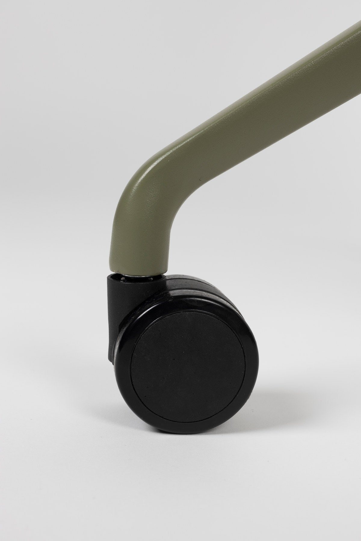 Bürostuhl Albert Kuip in Grün präsentiert im Onlineshop von KAQTU Design AG. Bürostuhl ist von Zuiver