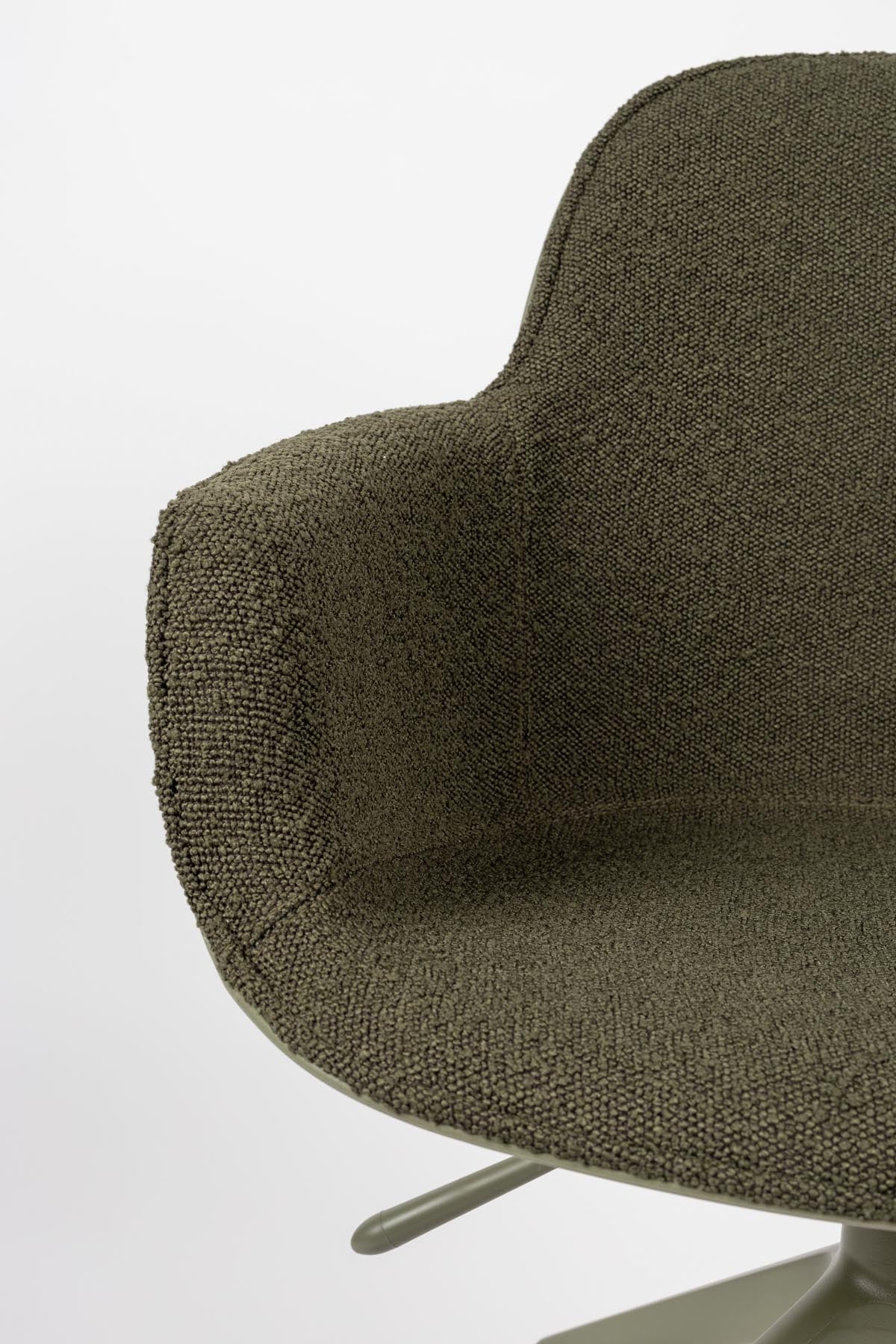 Bürostuhl mit Armlehne Albert Kuip in Grün präsentiert im Onlineshop von KAQTU Design AG. Bürostuhl mit Armlehne ist von Zuiver