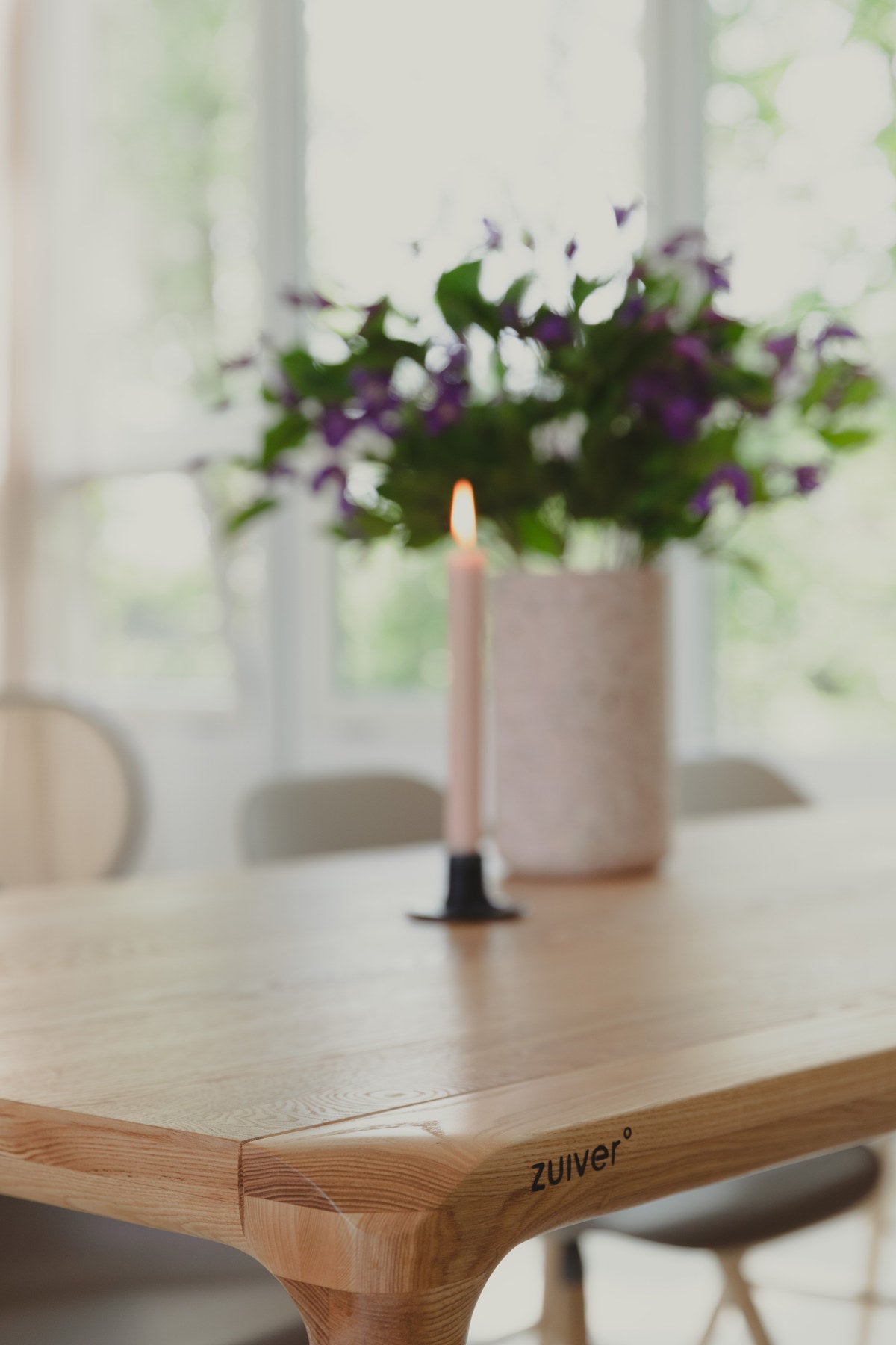 Tisch Storm in Natur präsentiert im Onlineshop von KAQTU Design AG. Esstisch ist von Zuiver