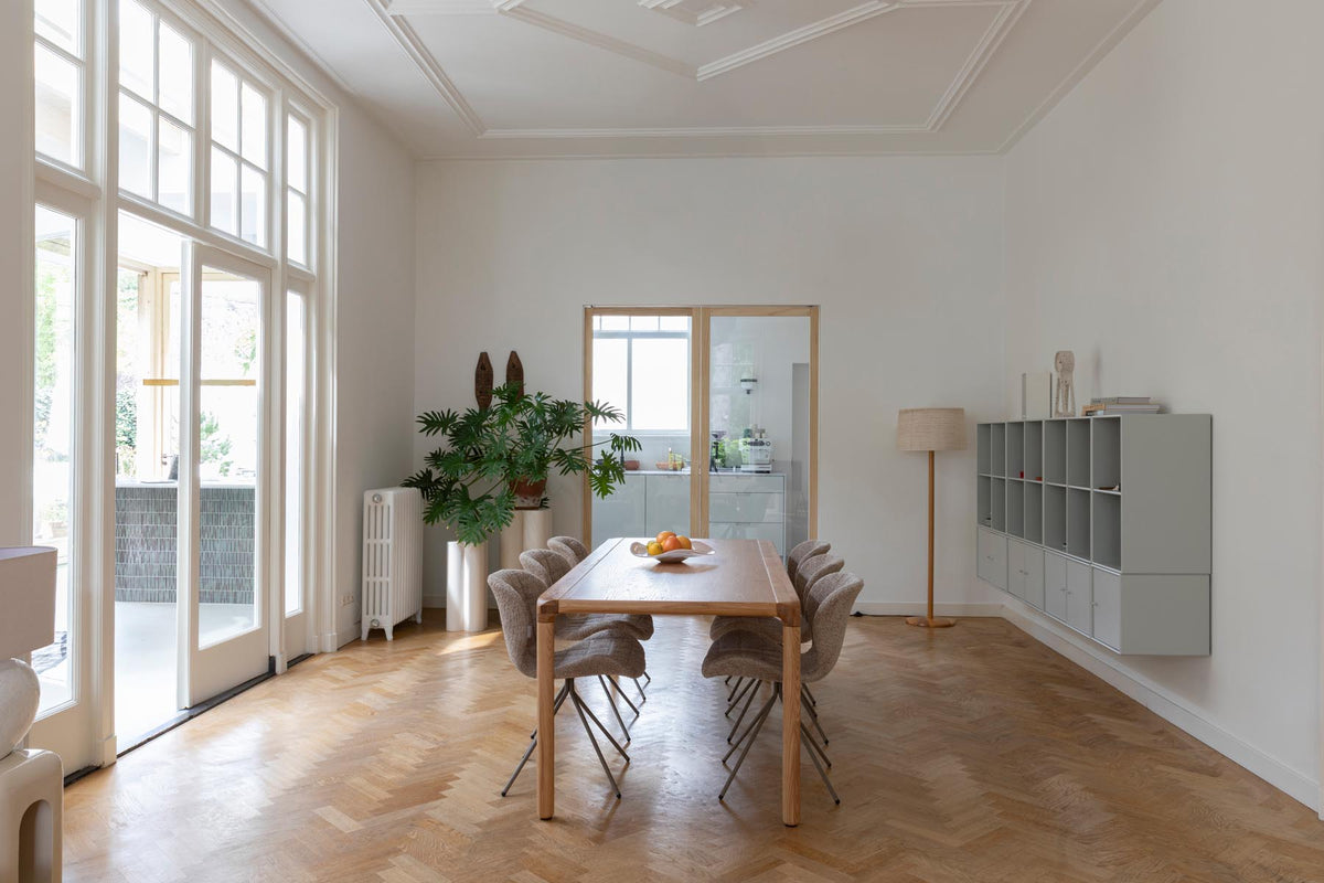 Tisch Storm in Natur präsentiert im Onlineshop von KAQTU Design AG. Esstisch ist von Zuiver