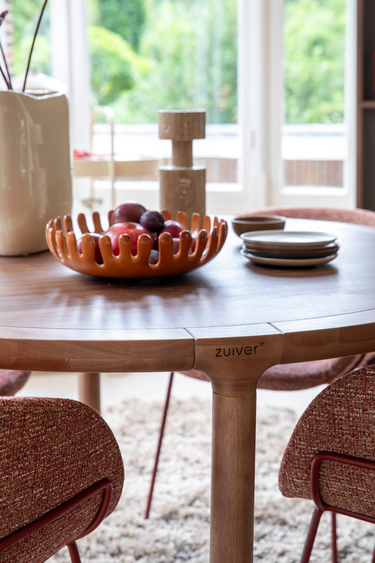 Tisch Storm in Braun präsentiert im Onlineshop von KAQTU Design AG. Esstisch ist von Zuiver