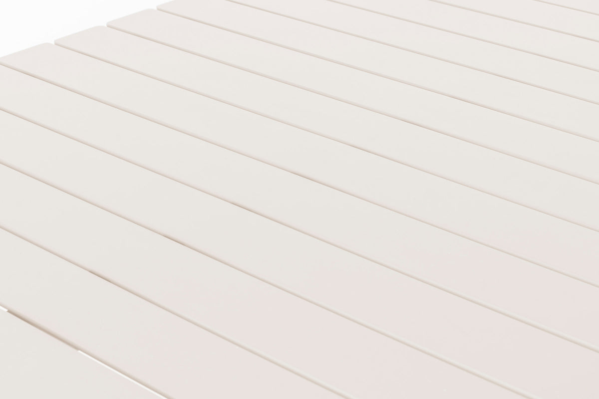 Gartentisch Vondel in Weiss präsentiert im Onlineshop von KAQTU Design AG. Gartentisch ist von Zuiver