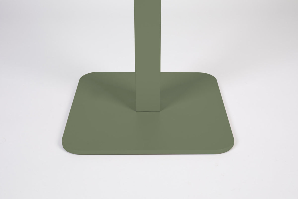 Garten Bistrotisch Vondel in Grün präsentiert im Onlineshop von KAQTU Design AG. Beistelltisch Outdoor ist von Zuiver