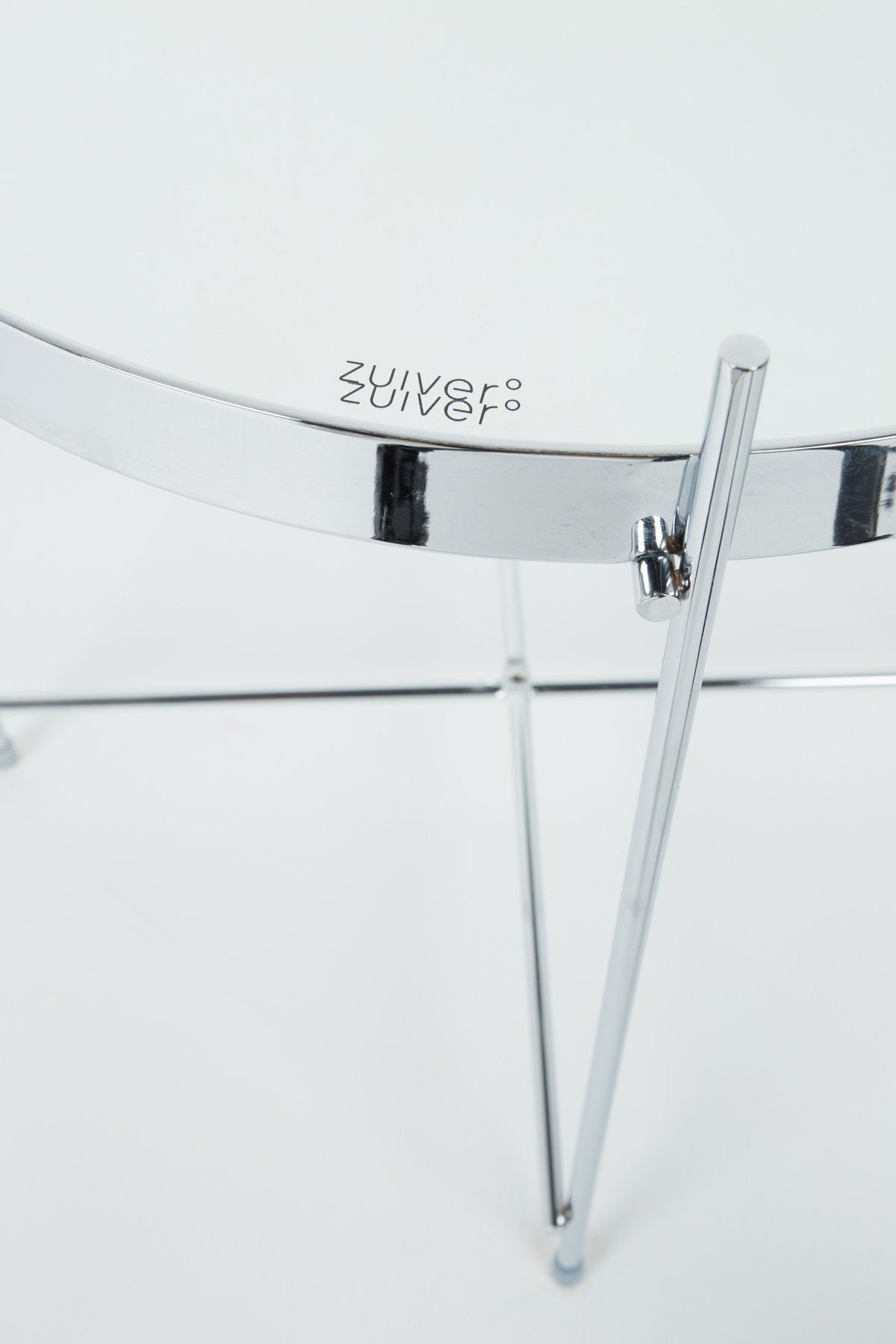 Beistelltisch Cupid in Silber präsentiert im Onlineshop von KAQTU Design AG. Beistelltisch ist von Zuiver