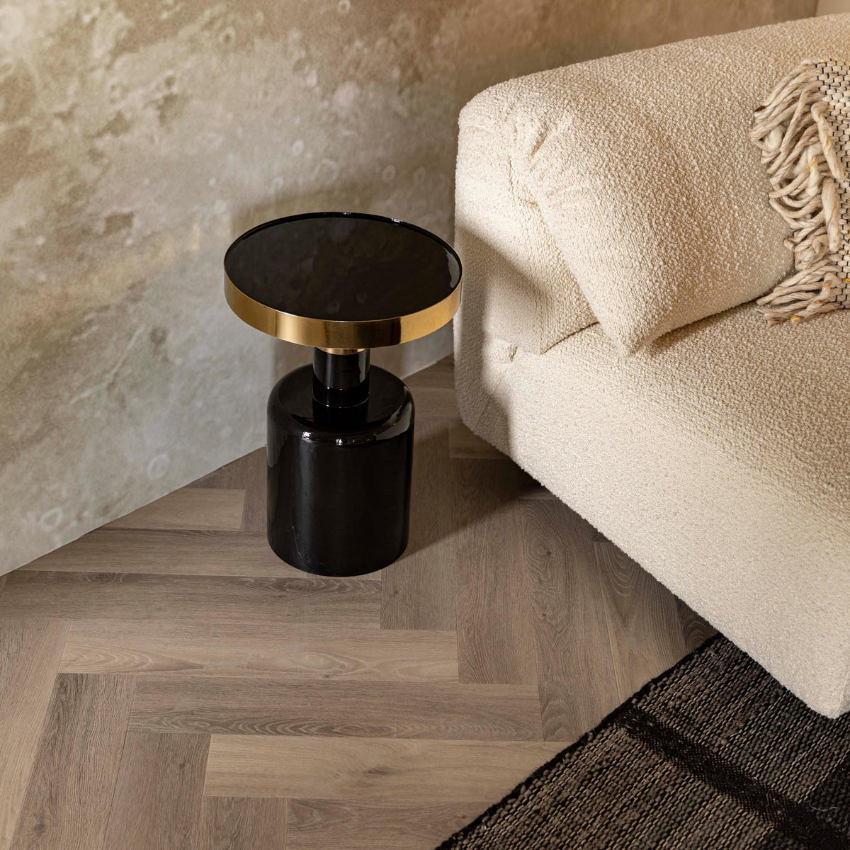 Beistelltisch Glam in Schwarz präsentiert im Onlineshop von KAQTU Design AG. Couchtisch ist von Zuiver