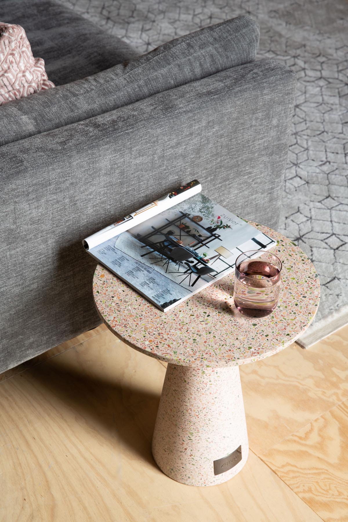 Beistelltisch Victoria in Pink präsentiert im Onlineshop von KAQTU Design AG. Beistelltisch ist von Zuiver