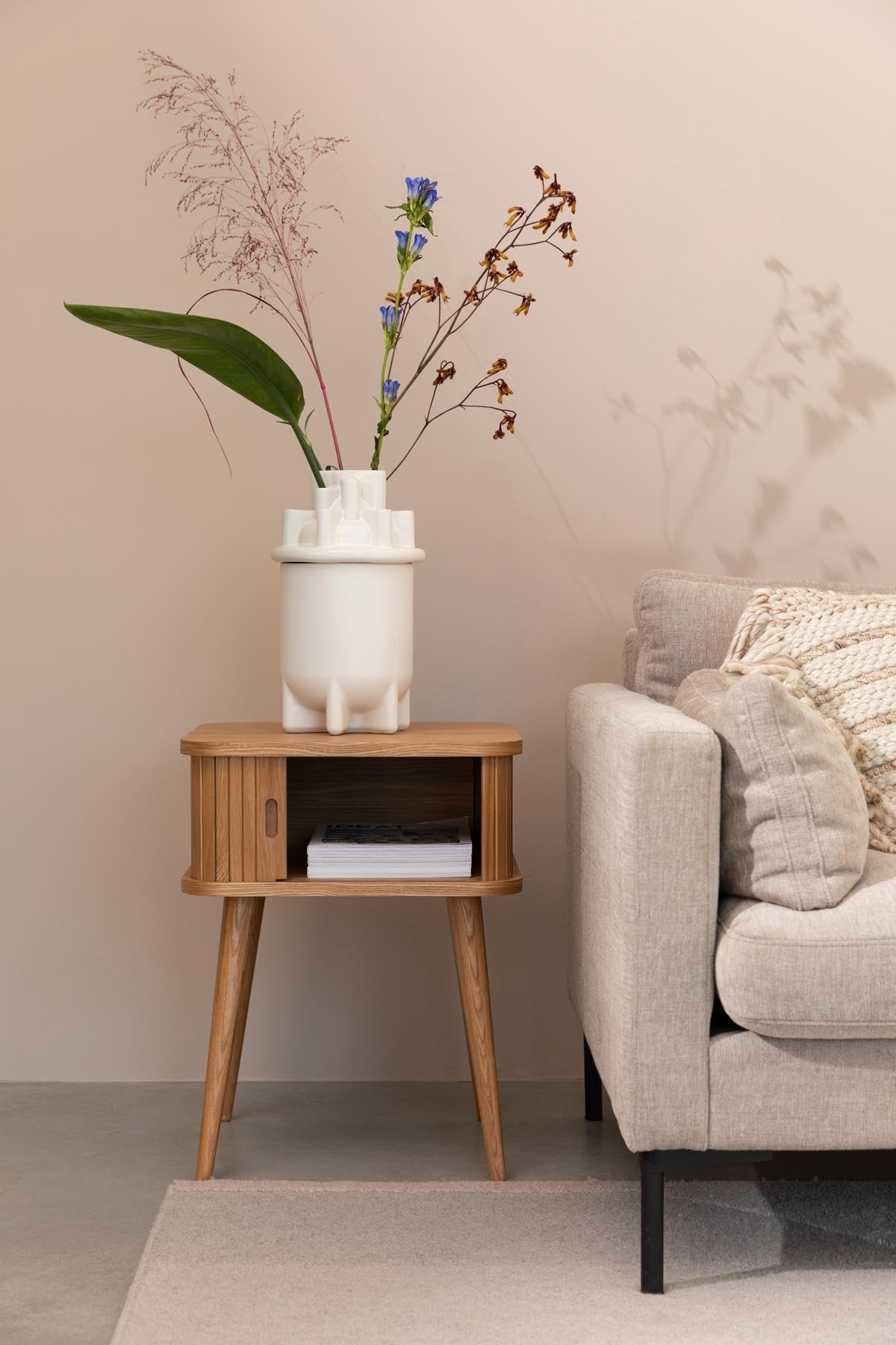 Beistelltisch Barbier in Natur präsentiert im Onlineshop von KAQTU Design AG. Beistelltisch ist von Zuiver