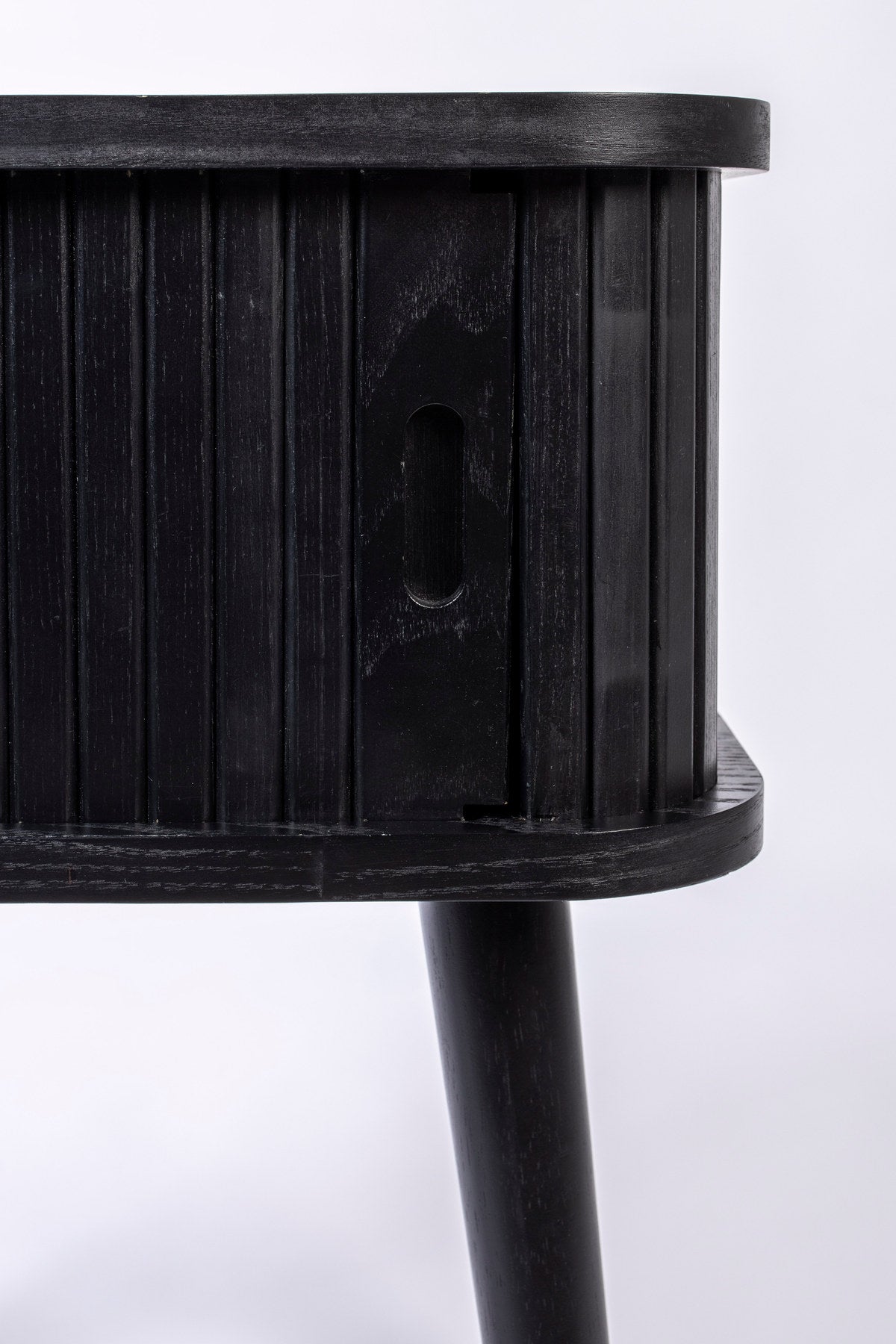Beistelltisch Barbier in Schwarz präsentiert im Onlineshop von KAQTU Design AG. Beistelltisch ist von Zuiver